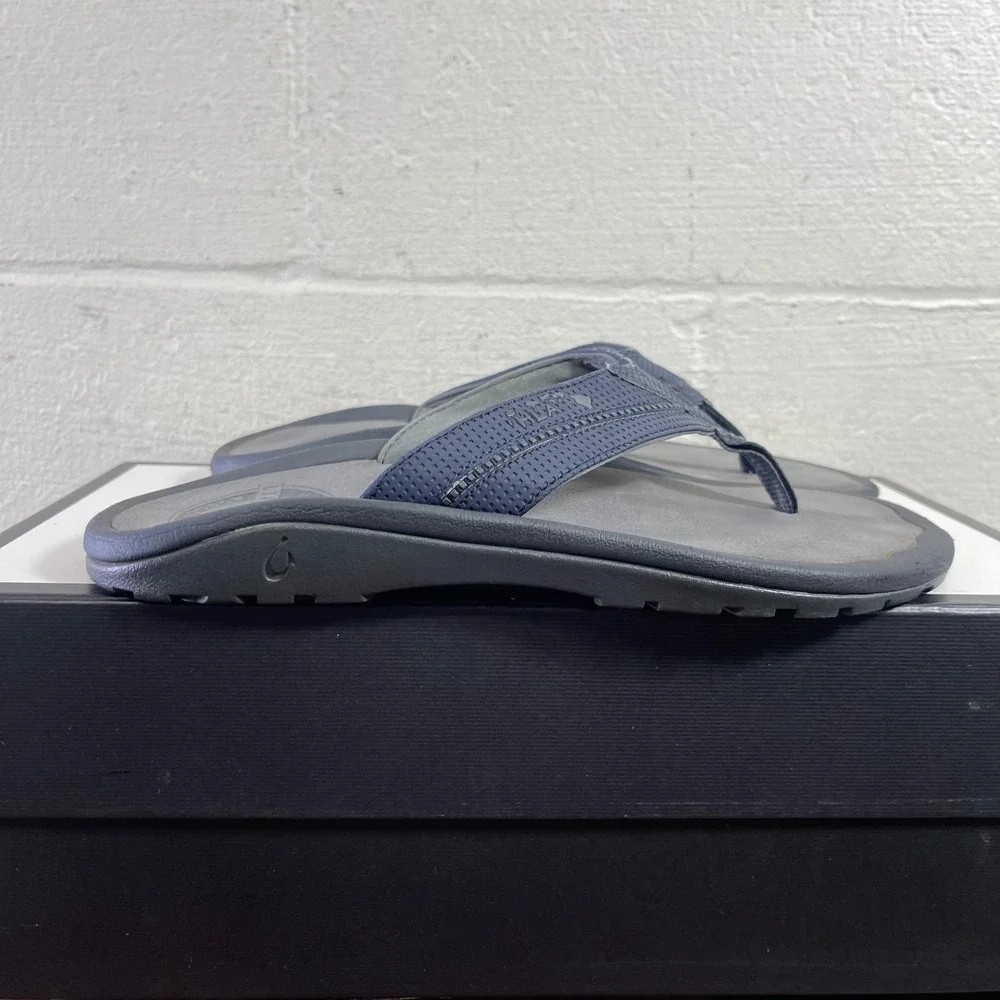 OluKai Kia'i II Sandal HLA Gray Navy Blue Flip Flops Sandals Slip‎ On Men's 8 US